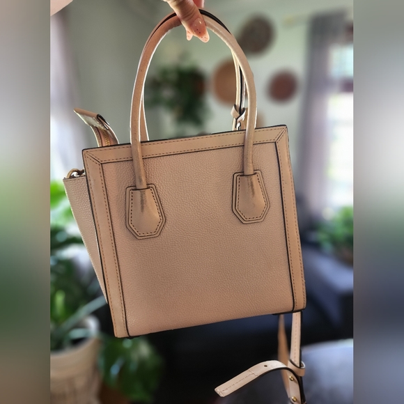 Michael Kors Mercer Studio Handbag - Picture 2 of 6